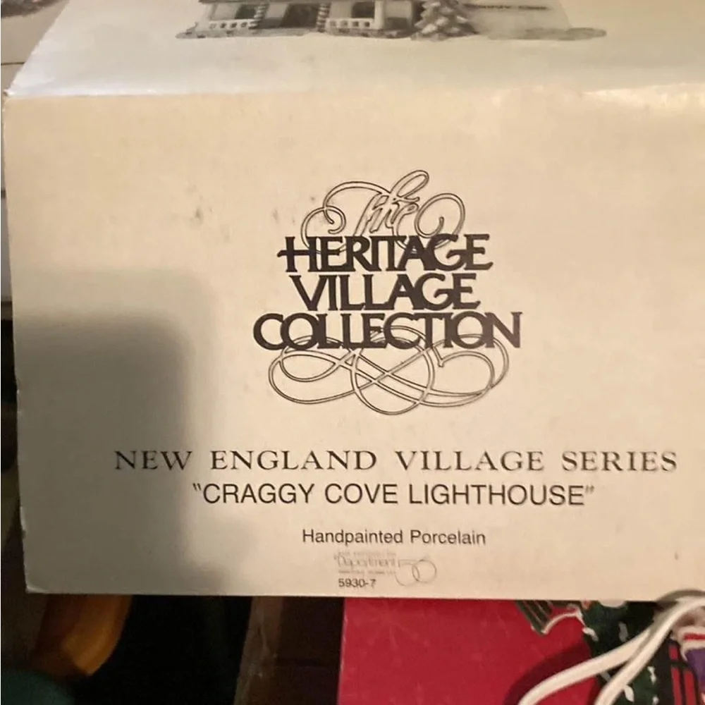 Department 56 New England Village craggy Cove lighthouse excellent condition